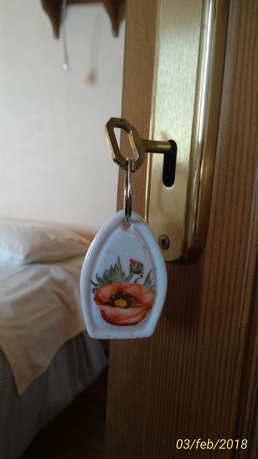 L'Ape In Corte Casa Di Campagna, Via Francigena Stanze E Colazione Vaccarizza Eksteriør bilde